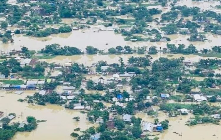 Stuhi dhe shira të rrëmbyeshëm në Afganistan, raportohet për 40 viktima dhe qindra të lënduar