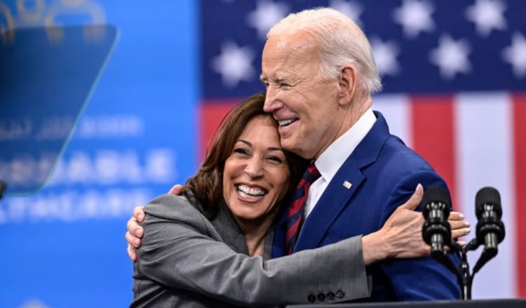 Kamala Harris, kandidatja më e mundshme për të zëvendësuar Presidentin Biden nëse tërhiqet nga gara