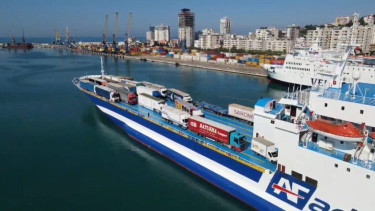 Vetëm në 5 ditët e fundit kanë hyrë 10 mijë vizitorë të huaj, Porti i Durrësit merr masa për sezonin 
