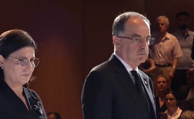 Lamtumira për Kadarenë/Begaj: Bashkë me Nënë Terezën, u shndërrua në emblemën ndërkombëtare të Shqipërisë 
