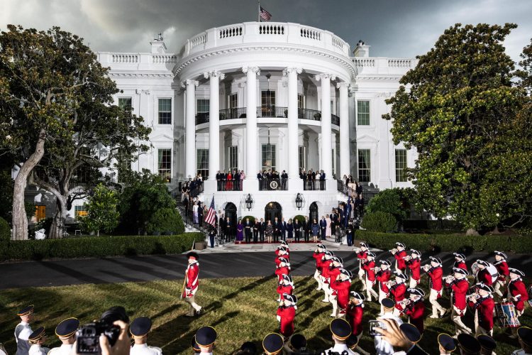 Në krah të bashkëshortes, Rama ndan fotot në darkën e shtruar nga Biden për udhëheqësit e NATO-s 