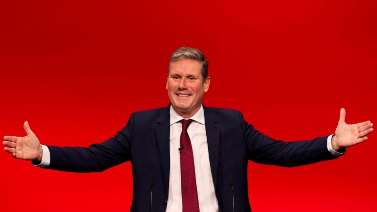 Kush është kryeministri i ri britanik, Keir Starmer?