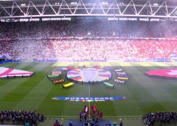 Starton ndeshja Angli-Zvicër, skuadrat luajnë për një biletë në gjysmëfinale