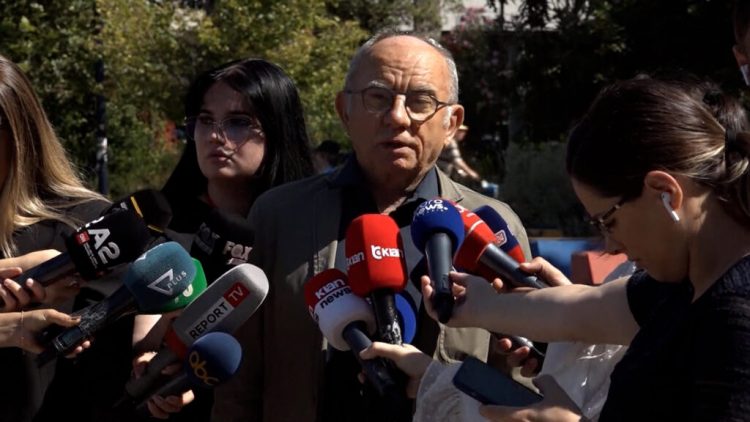 Homazhet në nder të Ismail Kadaresë, flet shkrimtari Ylljet Aliçka: E konsideroj babanë tim shpirtëror!