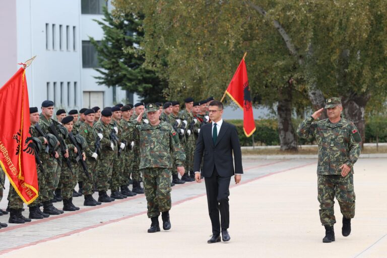 Ministri Vengu në Komandën e Forcës Tokësore: Vëmendja ndaj personelit ushtarak në qendër të planeve të modernizimit