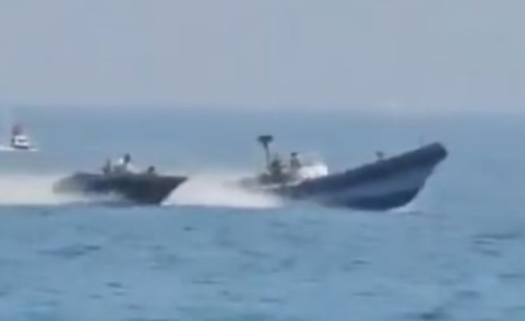 VIDEO/ Policia spanjolle mbyt gomonen me emigrantë