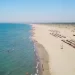 Fier/ U fut në det për t’u larë, humb jetën 70-vjeçari në plazhin e Pish Poros