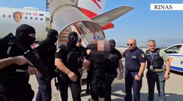 VIDEO/ U ekstradua nga Belgjika, momenti kur Leonard Duka mbërrin në Rinas