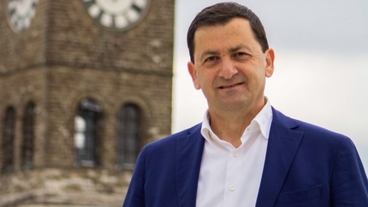 Zgjedhjet në Himarë/ Vangjel Tavo shpallet fitues me mbi 1400 vota diferencë