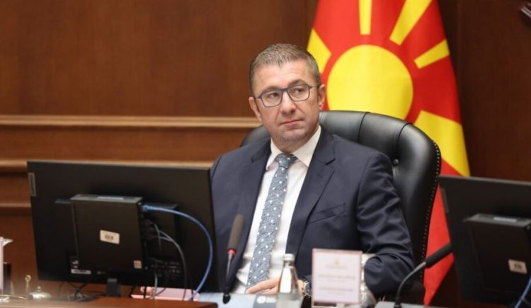 Mickoski shpreh keqardhje për incidentin në Aeroportin e Shkupit, Kurti pret raportin zyrtar