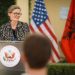 E Ngarkuara me Punë e SHBA-së, VanHorn flet shqip: E përkushtuar për të mbështetur Shqipërinë në rrugën drejt BE-së