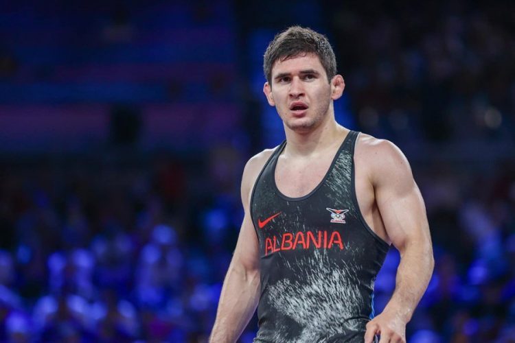 Valiev fiton në rikualifikim, mundësi kuqezi ndeshet sot për medaljen e bronztë