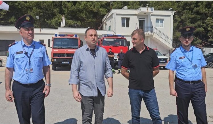 Inspektim në vijën bregdetare nga Himara në Sarandë, ministri Hoxha: Asnjë tolerim për ndotësit e mjedisit