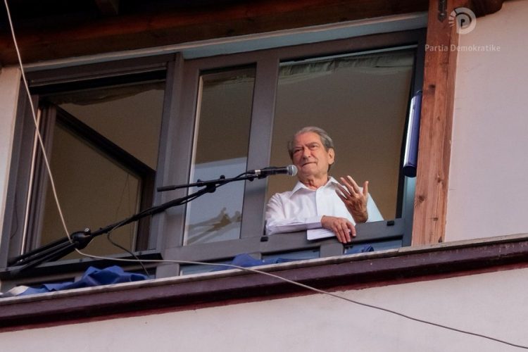 “Shqipëria më keq se Rusia e Putin”, Berisha: Sovraniteti i vendit shkelmohet nga mafia ndërkombëtare dhe mafia shqiptare