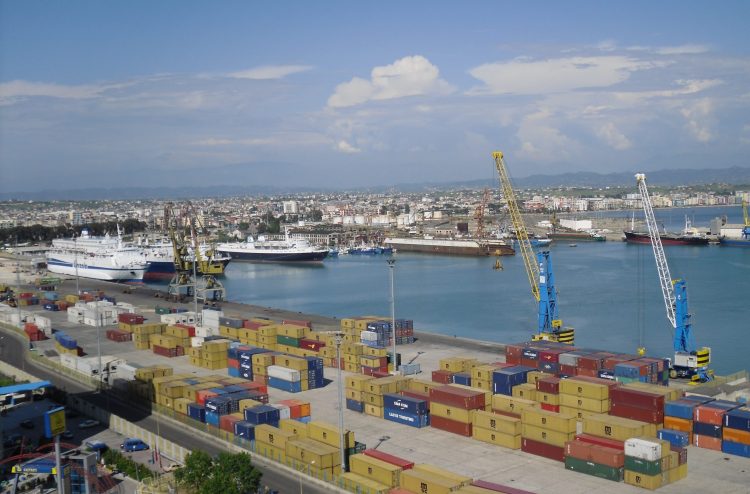 Prokuroria e Durrësit nis hetimet në bashkëpunim me institucionet evropiane për anijen me mbetje toksike
