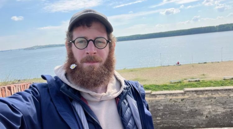 Në Bullgari, mësuesin homoseksual e shqetëson ligji kundër homoseksualëve