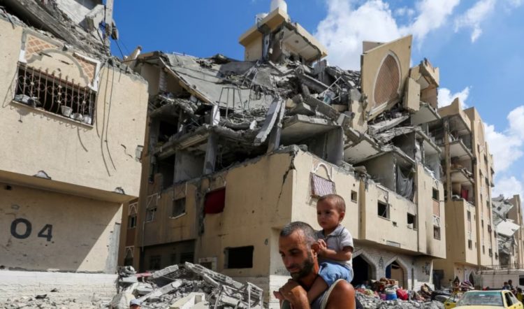 Izraeli urdhëron evakuime të reja pas një sulmi vdekjeprurës në një shkollë në Gazë