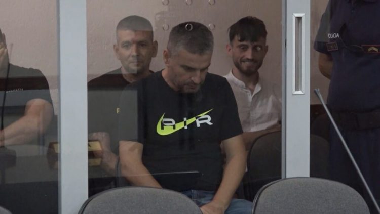 Qëlloi me armë Lorenc Kostën, efektivi Erjon Goxhara del para gjykatës për masën e sigurisë