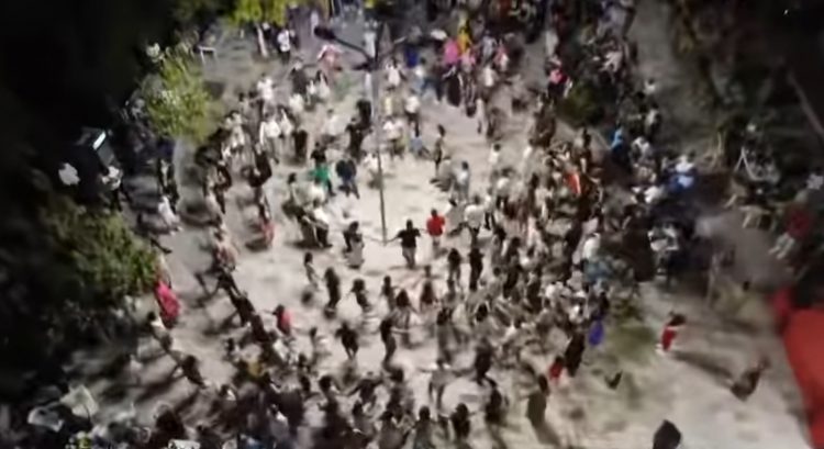 Rama ndan pamje nga qyteti i Libohovës: Dikur “e harruar” nga Zoti, sot e vizitojnë turistë nga katër anët e botës