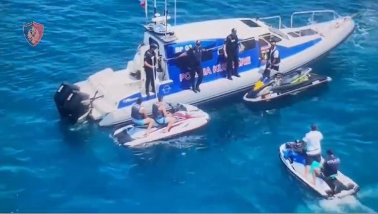 Siguria detare/ Nga Komani në Ksamil, Policia Kufitare bllokon 39 mjete lundruese