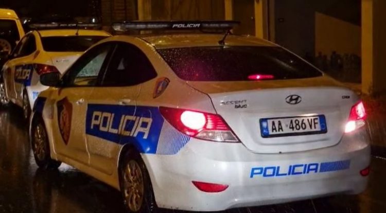 Plagoset me thikë një 46-vjeçarë në Tiranë