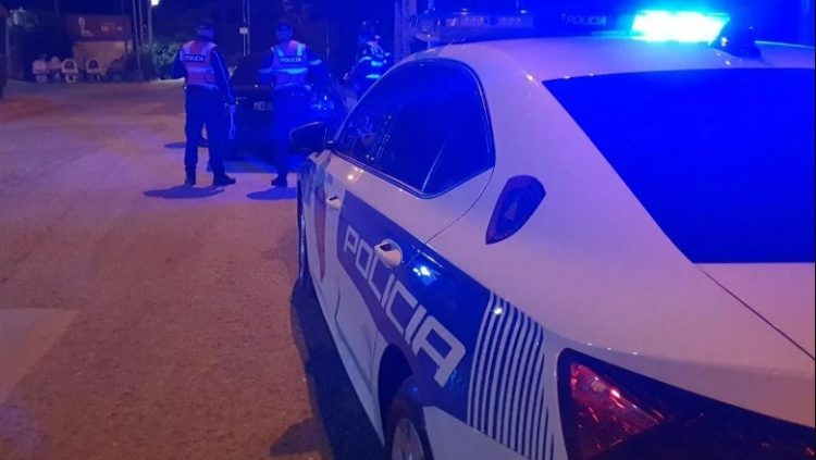 Vlorë/ Sherr mes të rinjve, plagoset një 23-vjeçar