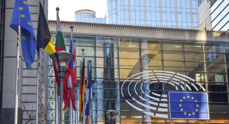 Mali i Zi në rrugë më të shpejtë të anëtarësimit në BE, Serbia mbetet mbrapa 