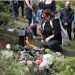 Serbët kujtojnë terroristët e sulmit në Banjskë, ndezin qirinj në vendin ku u vranë sulmuesit (Foto)