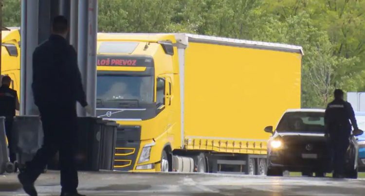 Ekspertët: Ndalimi i importeve nga Serbia mund të ketë pasoja për Kosovën 