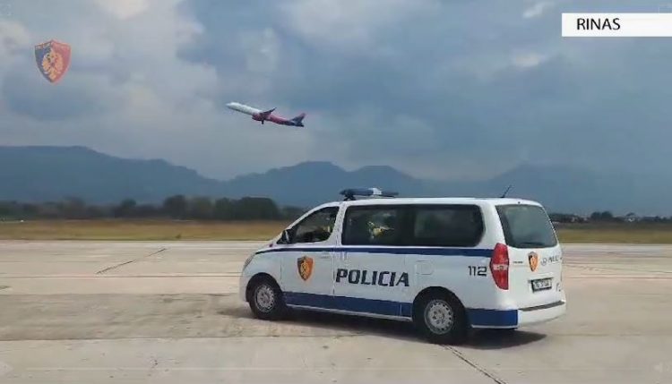 Ekstradohet nga Italia një 33-vjeçar shqiptar, akuzohet për përndjekjen e një vajze