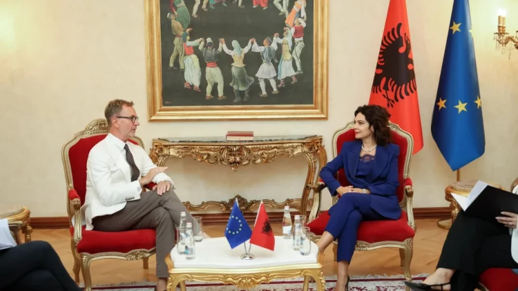 Spiropali takohet me Ambasadorin e Bashkimit Evropian në Shqipëri: Kuvendi, rol kyç në procesin e integrimit evropian