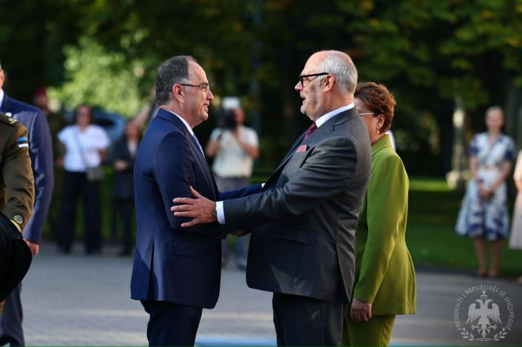“Linjë direkte ajrore Talin-Tiranë”, Presidenti Begaj vizitë në Estoni