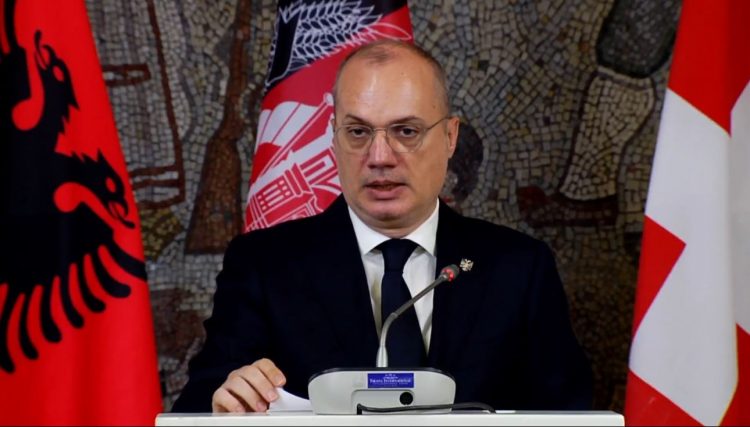 Mbahet në Tiranë Samiti i Grave Afgane, Hasani: Rrezikohet ekzistenca e grave dhe vajzave afgane në shoqëri