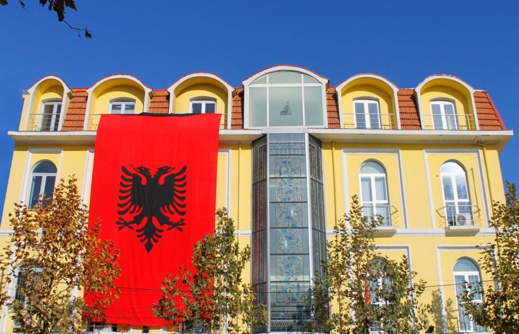 Plani për themelimin e ‘Sovranitetit të Urdhërit Bektashi’, reagon Komuniteti Mysliman: Nisma të tilla mund të jenë një precedent i rrezikshëm për të ardhmen e vendit