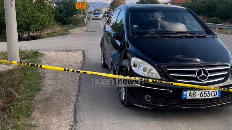 Aksident në aksin Korçë-Pogradec, makina përplas këmbësoren