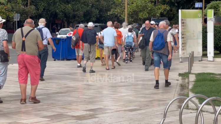 Vjeshta tërheq turistët në Durrës