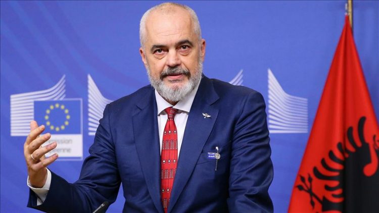 Rama “i mbyll derën” Britanisë: Marrëveshja për emigrantët është “ekskluzive” vetëm për Italinë