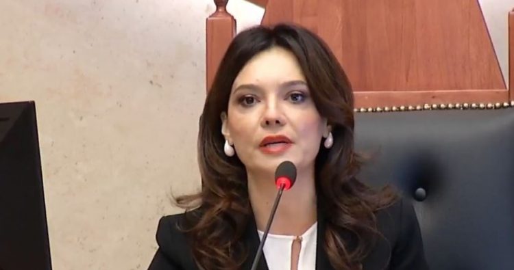 Opozita u vuri zjarrin karrigeve, reagon Spiropali: Djegia e tyre dëshmon nivelin më ekstrem të mungesës së respektit për qytetarët…