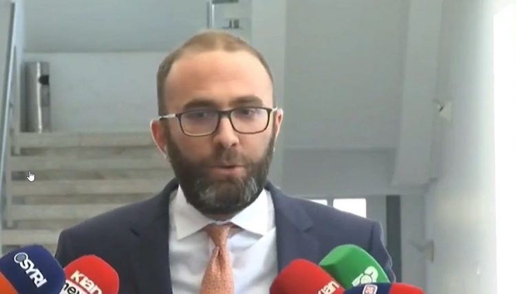 Sesioni i ri parlamentar/Bardhi pas mbledhjes së grupit: Motoja do të jetë “nuk ka zgjidhje pa zgjedhje të lira dhe të ndershme”