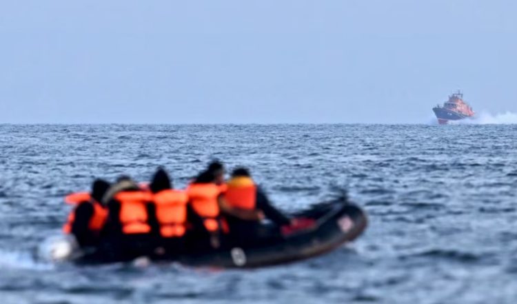 Fundoset gomonia me emigrantë në La Mansh