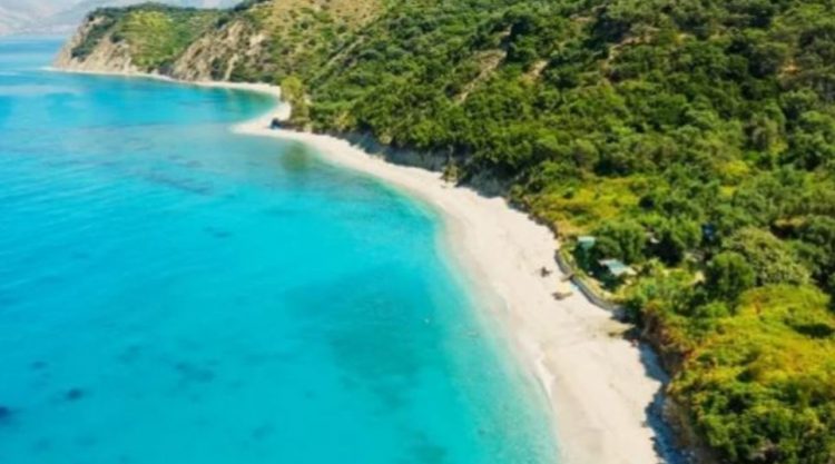 Media britanike: Vizitoni vendet mahnitëse të Shqipërisë