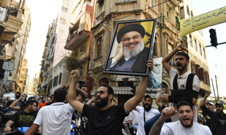 Libanezët mbajnë protesta për vrasjen e Hassan Nasrallah