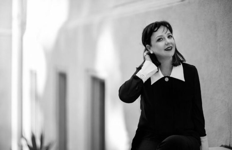 “Linda Rama ka fuqinë të bindë”, revista franceze për bashkëshorten e kryeministrit: Është si një ftesë për të vizituar Shqipërinë