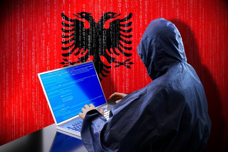 Vjedhja e të dhënave, hakerat e huaj tentojnë të marrin kontrollin mbi “Facebook” e qytetarëve në Shqipëri