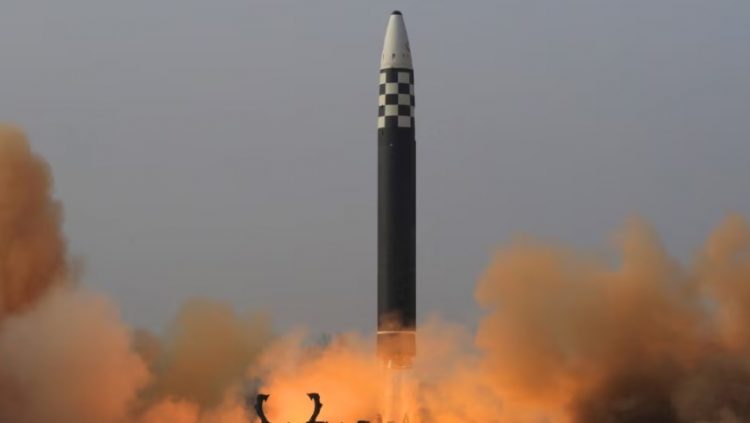 Kina kryen provë me raketë balistike në Paqësor