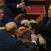 Bledion Nallbati goditi Vullnet Sinën në parlament, GJKKO pushon hetimet