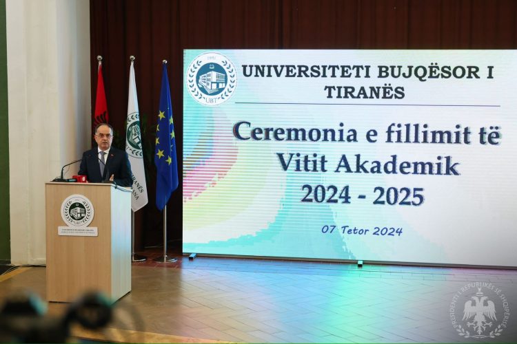 Presidenti Begaj uron studentët për nisjen e vitit akademik: Kërkoni të drejtën tuaj! Këmbëngulni që të merrni dijen 