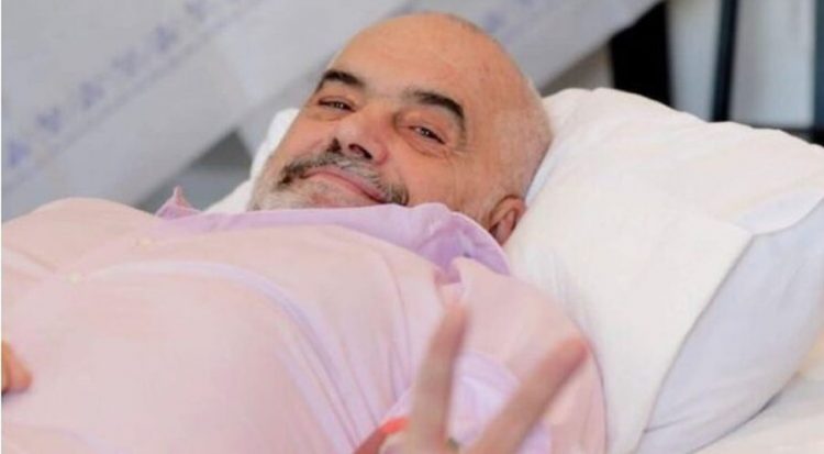 Kryeministri Edi Rama i nënshtrohet një ndërhyrje kirurgjikale