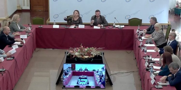 “Doje të provoje dhunën ti, pse nuk dole dje o cub”/ Debate mes Vokshit dhe Ndrecës: Mos bëni rrugaçin