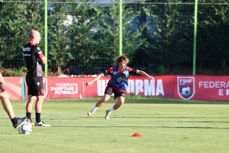 Sylvinho merr në Kombëtare “Modriçin shqiptar” 